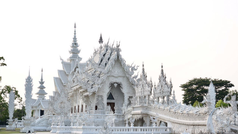 泰国清莱白龙寺建筑风景图片第10张