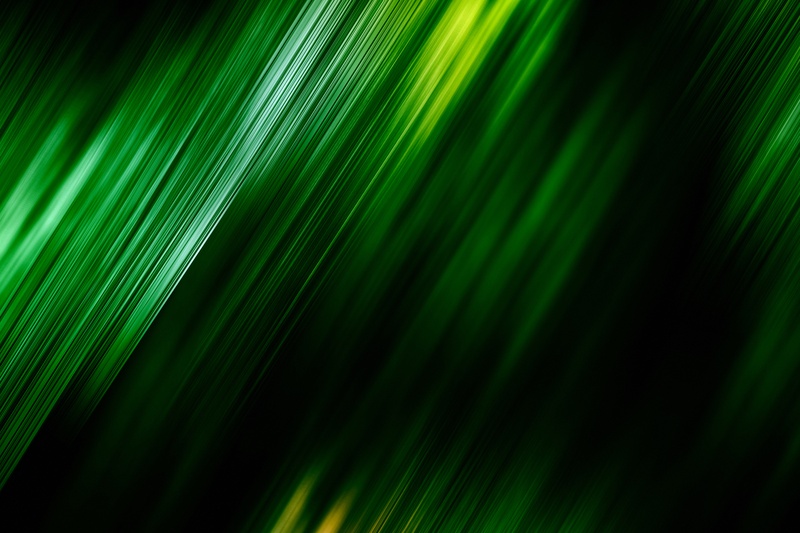 绿色动感光线背景图片
