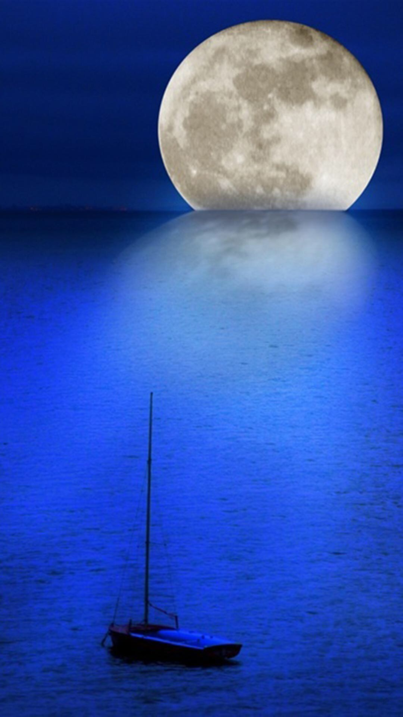 蓝色湖水月亮h5背景
