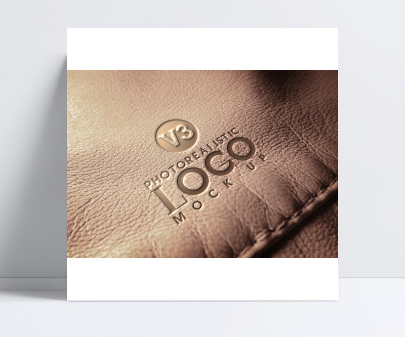 皮革上的LOGO标志样机psd免费下载