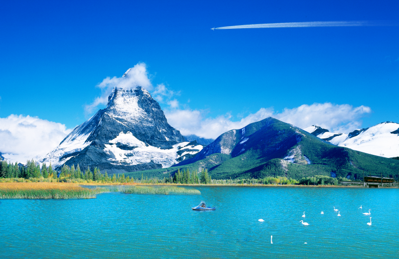 雪山湖泊风景美句图片